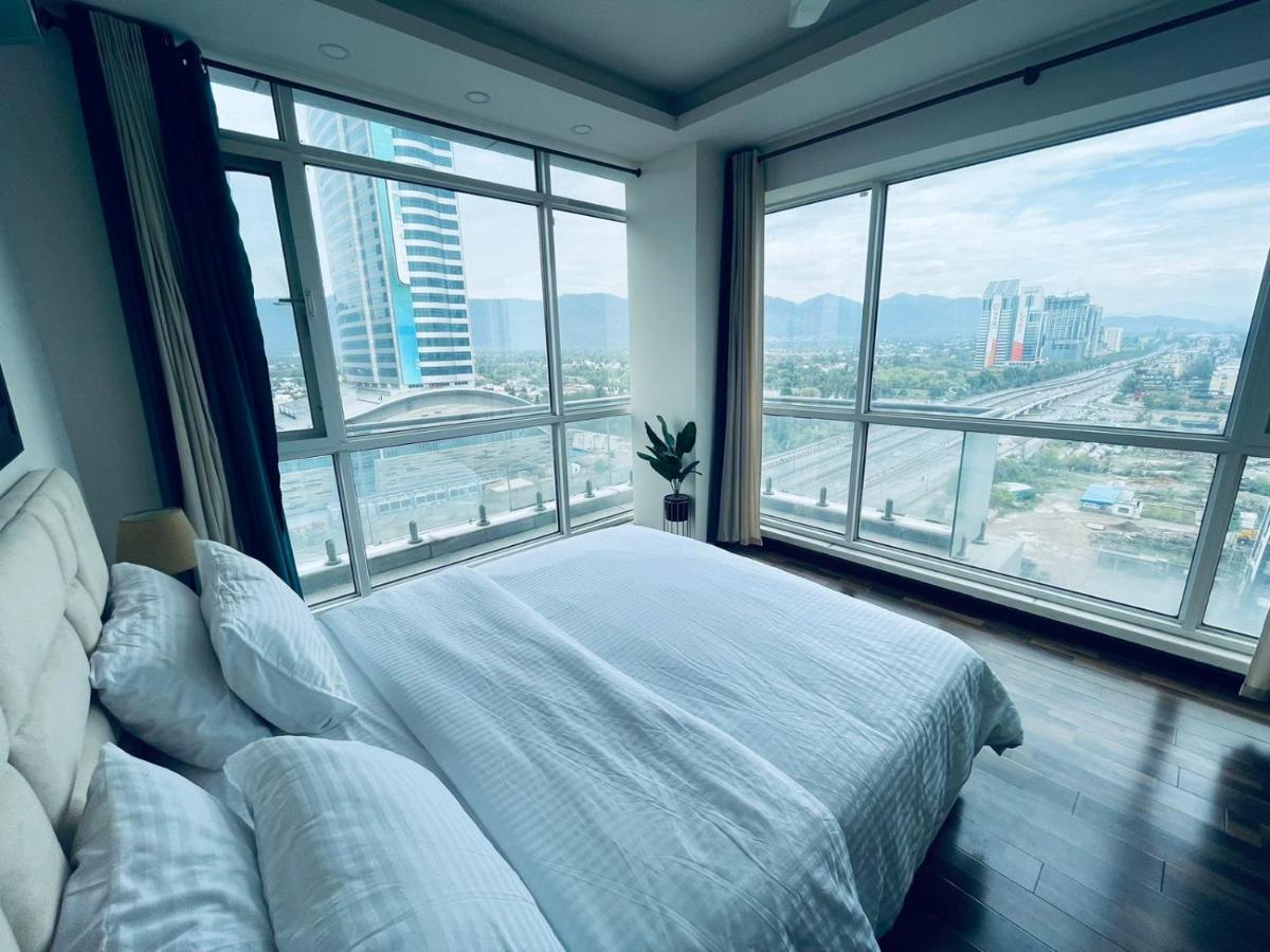 High Rise Presidential Suite In Elysium Opp Centaurus Islamabad Exterior foto